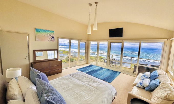 Marengo House | PANORAMA VIEWS - spectacular ocean views