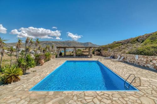 Krotiri Apartment | Panorama Village Living House with Shared Pool