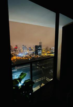 La Victoria Apartment | Panoramic city view from the 25th fl