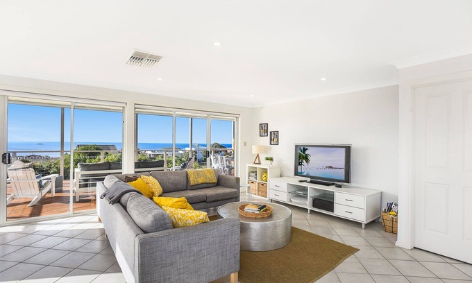 Encounter Bay House | Panoramic Coastal Views of Encounter Bay and Beyond