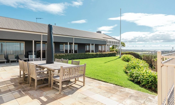 Portsea House | Panoramic Portsea: 5 BR, 6.5 BA in Portsea, Sleeps 10