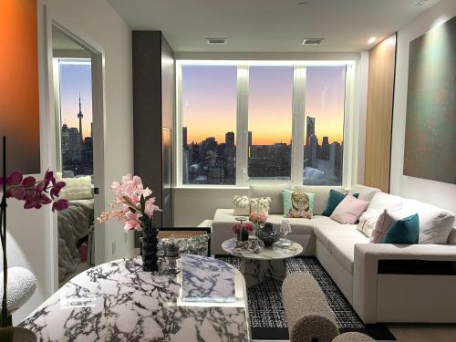 Downtown Toronto Apartment | Panoramic Skyline 2bedrooms Penthouse Suites CN Tower Toronto INFIVILLA