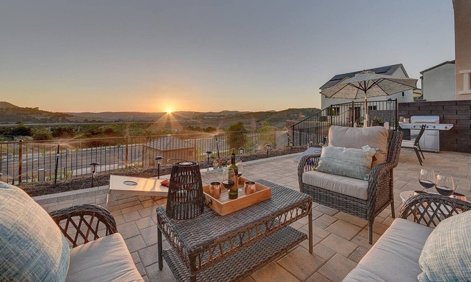San Juan Capistrano House | Panoramic View Balcony w Grill