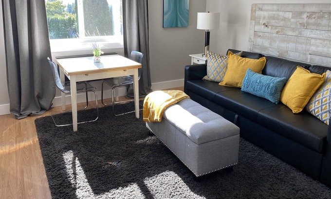 Courtenay Apartment | Panoramic view, 1 BR suite, NEW living room and patio!