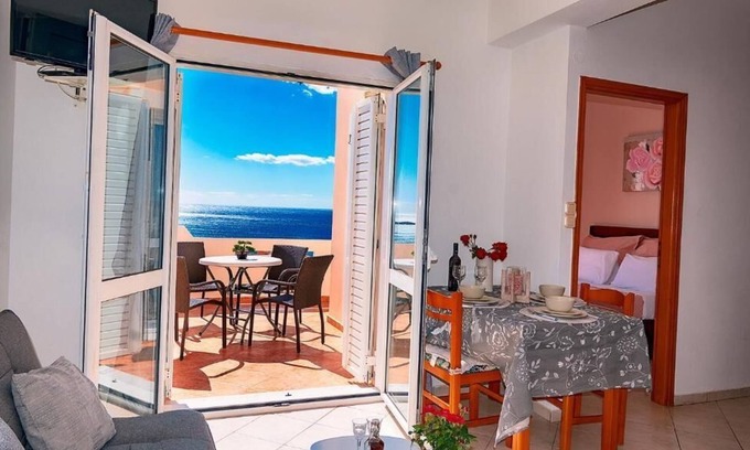 Palaiochora Apartment | Panoramio Apartments