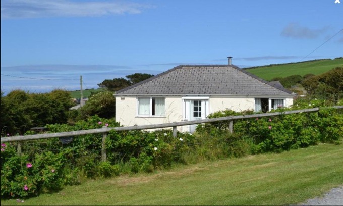 Felinwynt House | Pant Glas