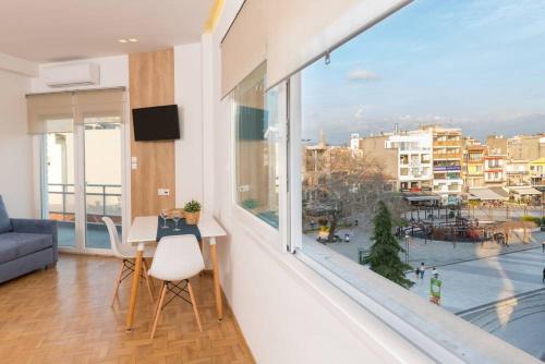 Komotini Apartment | Pantheon square view 2