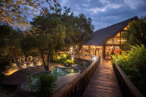 Thorny Bush Game Reserve Resort | Panzi Lodge