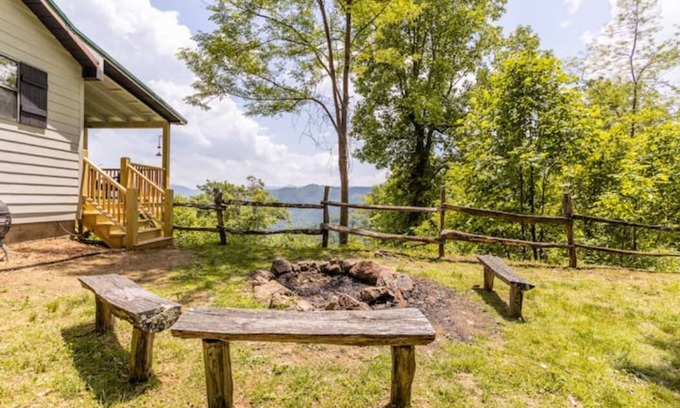 Hot Springs House | Papa Bear's Lair ~ Mountain Top Views
