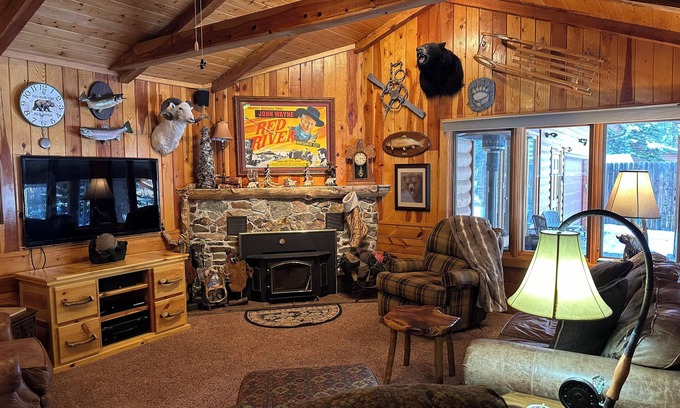 Red River Cabin | Papa Bears Cabin on the Red River in Red River, NM