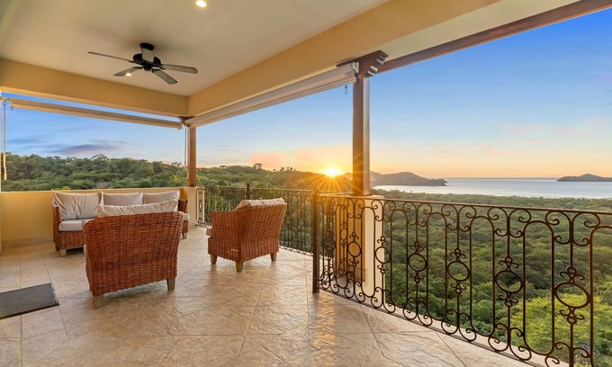 Panama Beach Condo | Papagayo Penthouse | Private Pool & Sunset Views