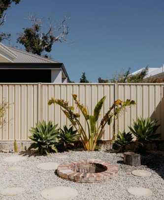 Dunsborough House | Papillon Dunsborough Family & Pet Friendly Holiday Home