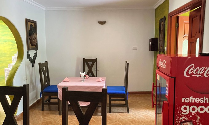 Arusha Hotel | parachichi house Bed and Breakfast