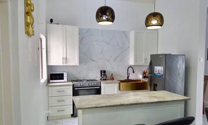Lacovia Condo | Paradise Point Villas