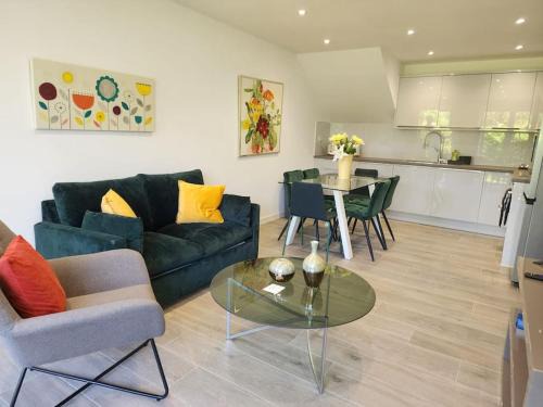 Kidlington Apartment | Paradigm Court, Modern 3-Bedroom Flat 1, Oxford