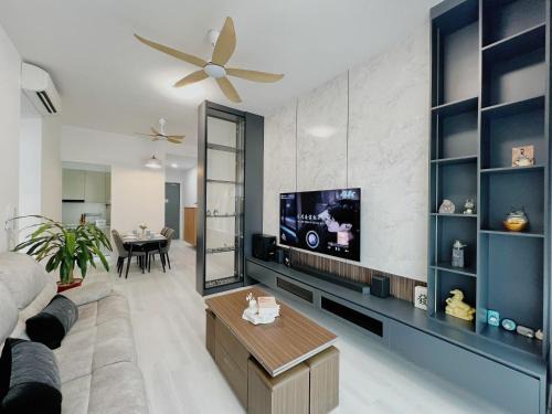 Taman Bukit Mewah Apartment | Paradigm Residence by Antlerzone