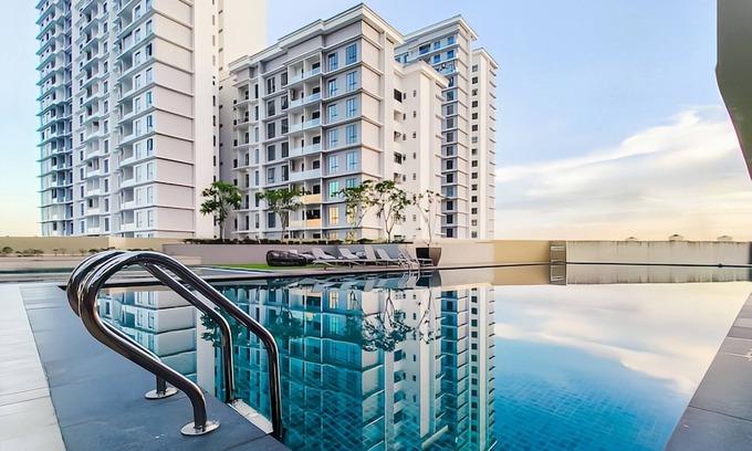 Taman Bukit Mewah Apartment | Paradigm Residence Johor Bahru