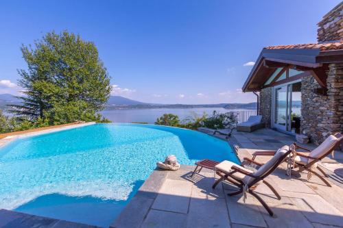 Belgirate Villa | Paradis Relais Infinity Pool View