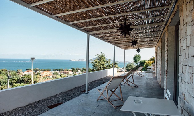 Formia House | PARADISE BY THE SEA