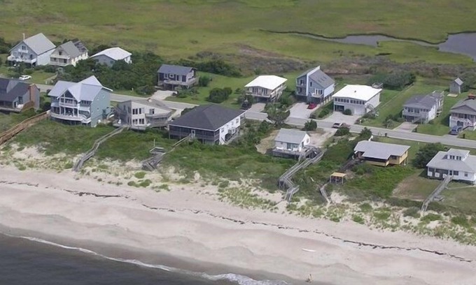 Caswell Beach Cottage | Paradise Found, Beautiful Marsh Views And Seconds From A Walk On The Beach
