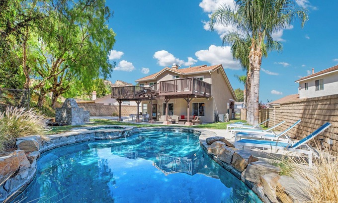 Castaic House | Paradise Getaway near Six Flags with Pool and BBQ!