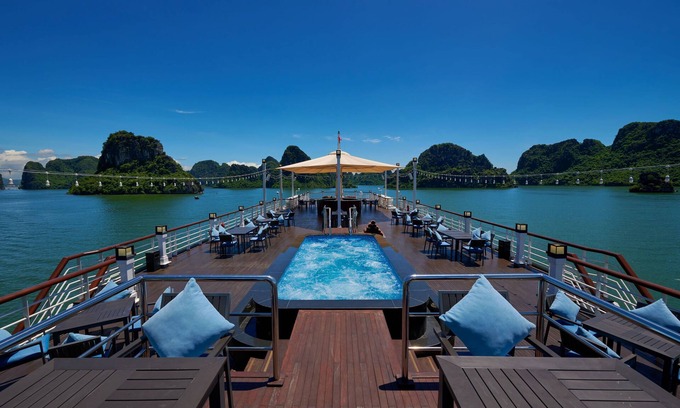Ha Long Boat Rental | Paradise Grand Cruise