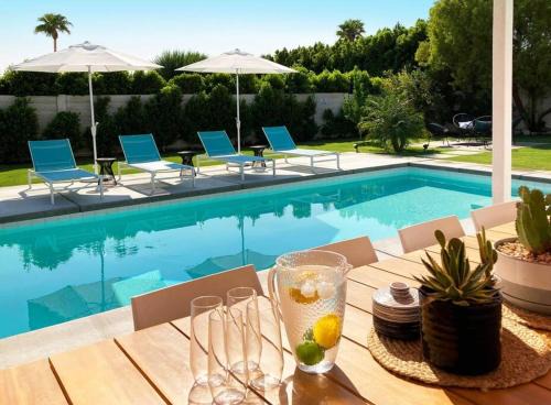 Desert Park Estates House | Paradise in Palm Springs, heated pool & hot tub