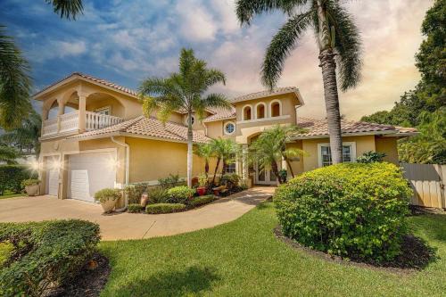 River Park Villa | Paradise in Time