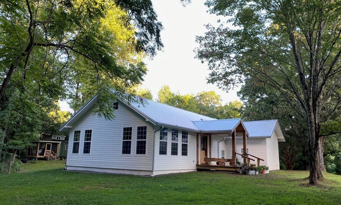 Signal Mountain House | Paradise Meadows Farmhouse- New, luxurious, Scandinavian styled home on 2 acres.