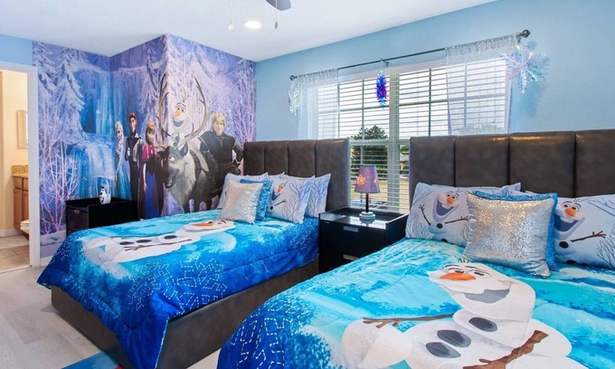 Bay Lake Villa | Paradise Pines - Five Bedroom Villa, Sleeps 10