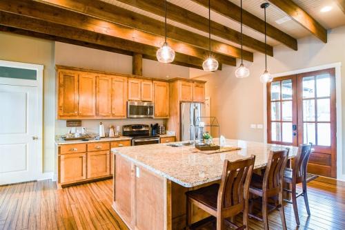 Double Springs Apartment | Paradise Point - 4BR Lakefront Haven Dock, Kayaks, & Cozy Firepit