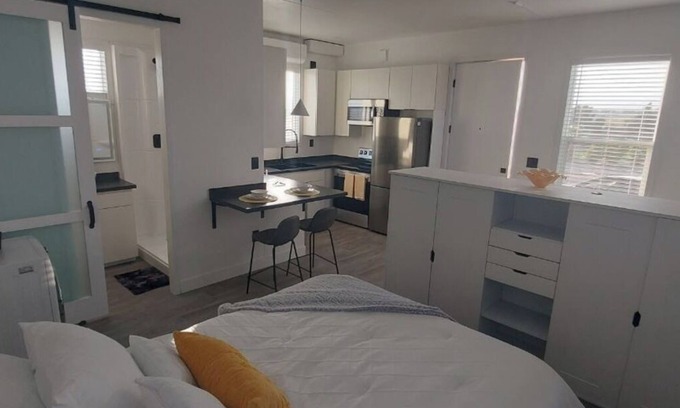 Desert Hot Springs House | Paradise Tiny Home - Space 3 with Gorgeous Mountain Views