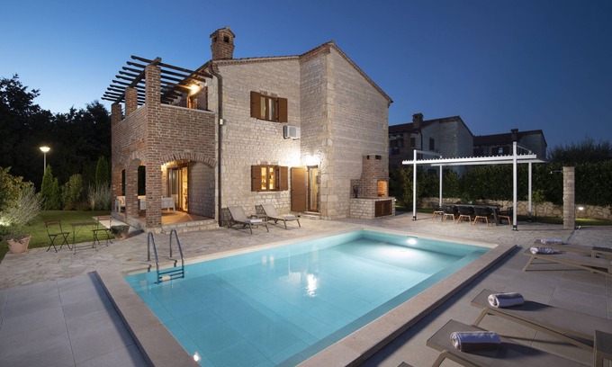 Butkovici Villa | Paradise Villa Istria with Pool, 4 bedrooms, green yard, shared Tennis court