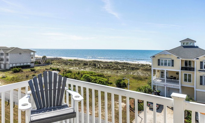 Ocean Isle Beach Villa | Paradise Villa 4B/4BA Breathtaking Ocean View