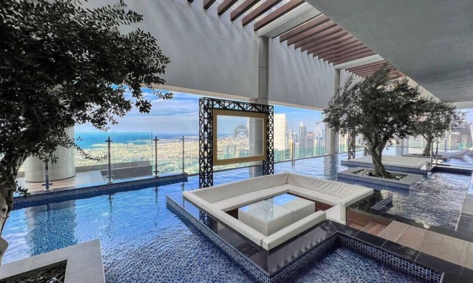 Downtown Dubai Apartment | Paramount Hotel Residence Rooftop Infinity Pool