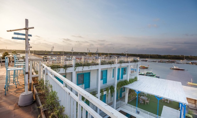 Tanjungbenoa Hotel | Paras Paros Marina Lodge