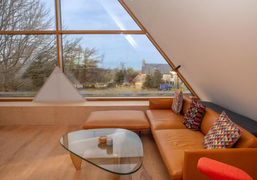 Newport House | Parc Bach - Newport