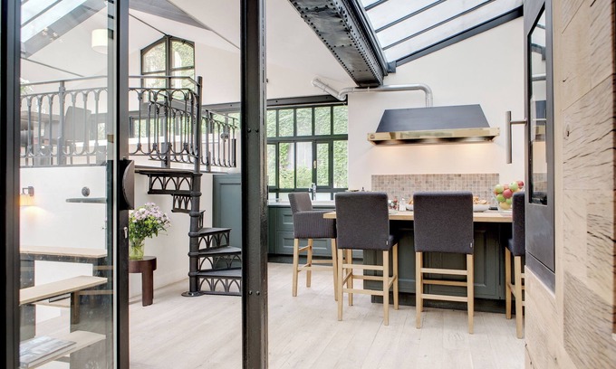 Croulebarbe House | Paris Green House residence