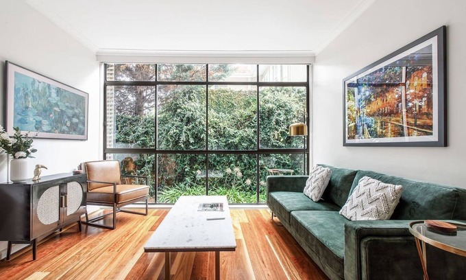 South Yarra Apartment | Parisian Chic meets South Yarras Vibrant Locale