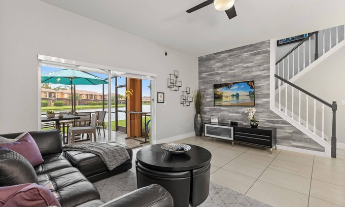 Kissimmee Resort | Park all day, recharge in style- 10min to Disney, clean, revamped w/resort pool