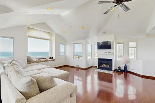 Cayucos House | Park Avenue Beach Life