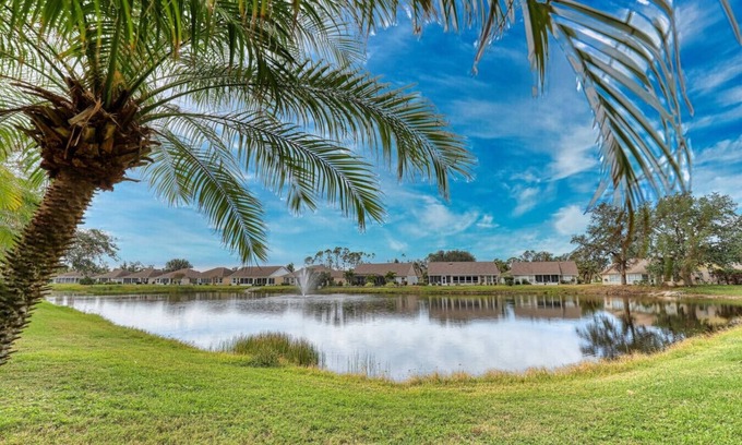 Englewood House | Park Forest Pond Villa