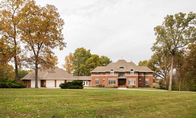 Adair House | Park Place Estate - Relax in a peaceful, country setting!