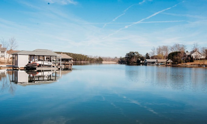 North Shore House | Park Place on Smith Mountain Lake