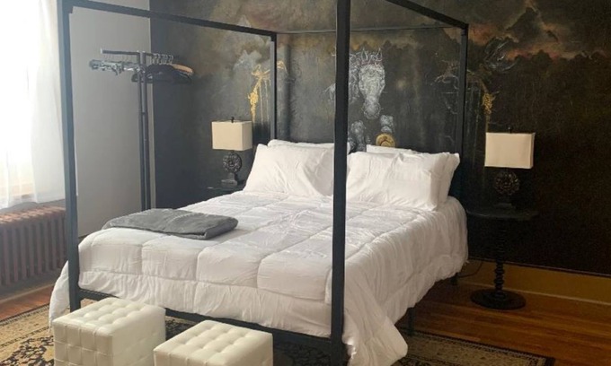 Geneva House | Park Place Row House Unit 2