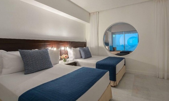 Marina Mazatlan Hotel | Park Royal Mazatlan Beach-View 1BR Condo for Memorable Vacations