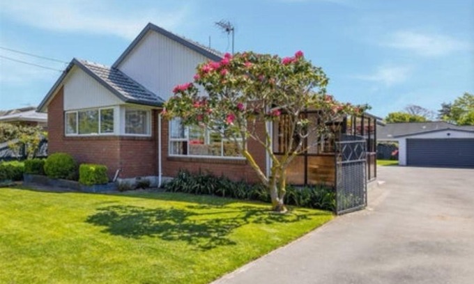 Burnside House | Park View house close 2 airport