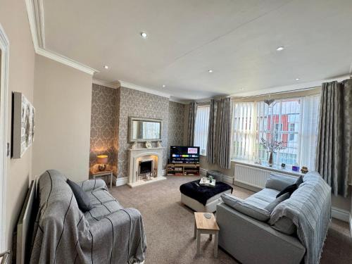 Whitley Bay Apartment | Park View Maisonette, Luxurious 3 bed holiday home