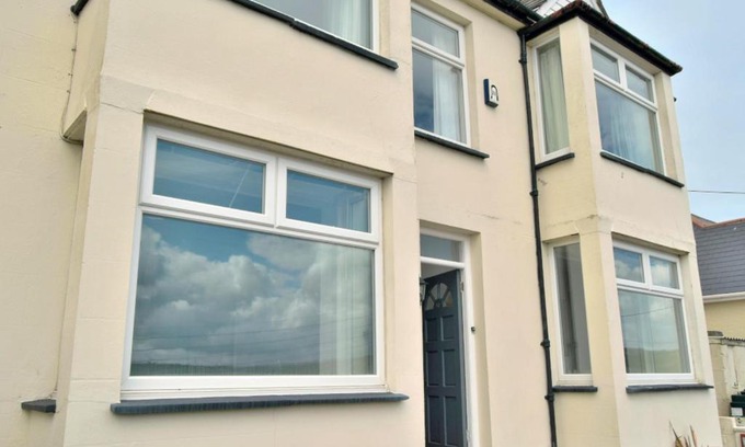 Perranporth House | Park View, Perranporth