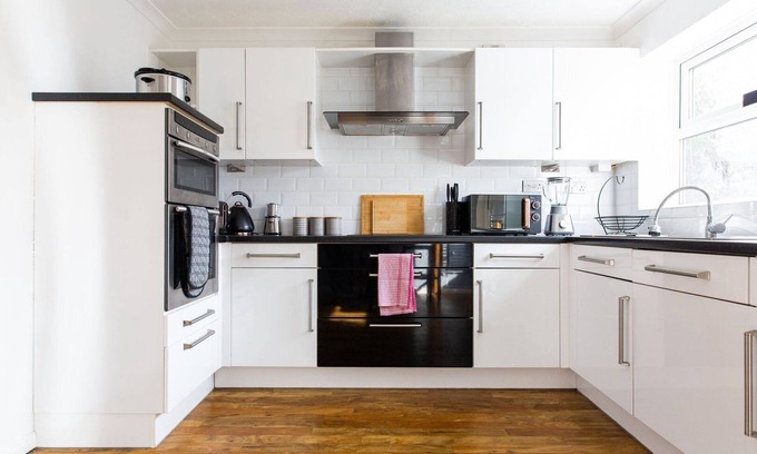 Atlantic Wharf House | Parking | WiFi | Garden